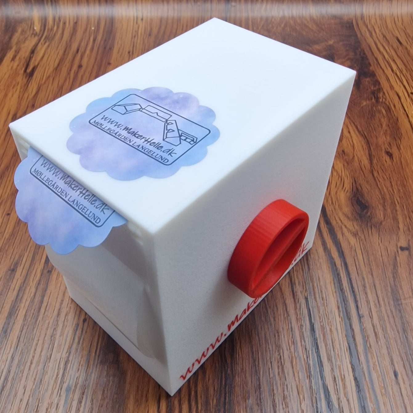 StickerStine - Sticker dispenser 