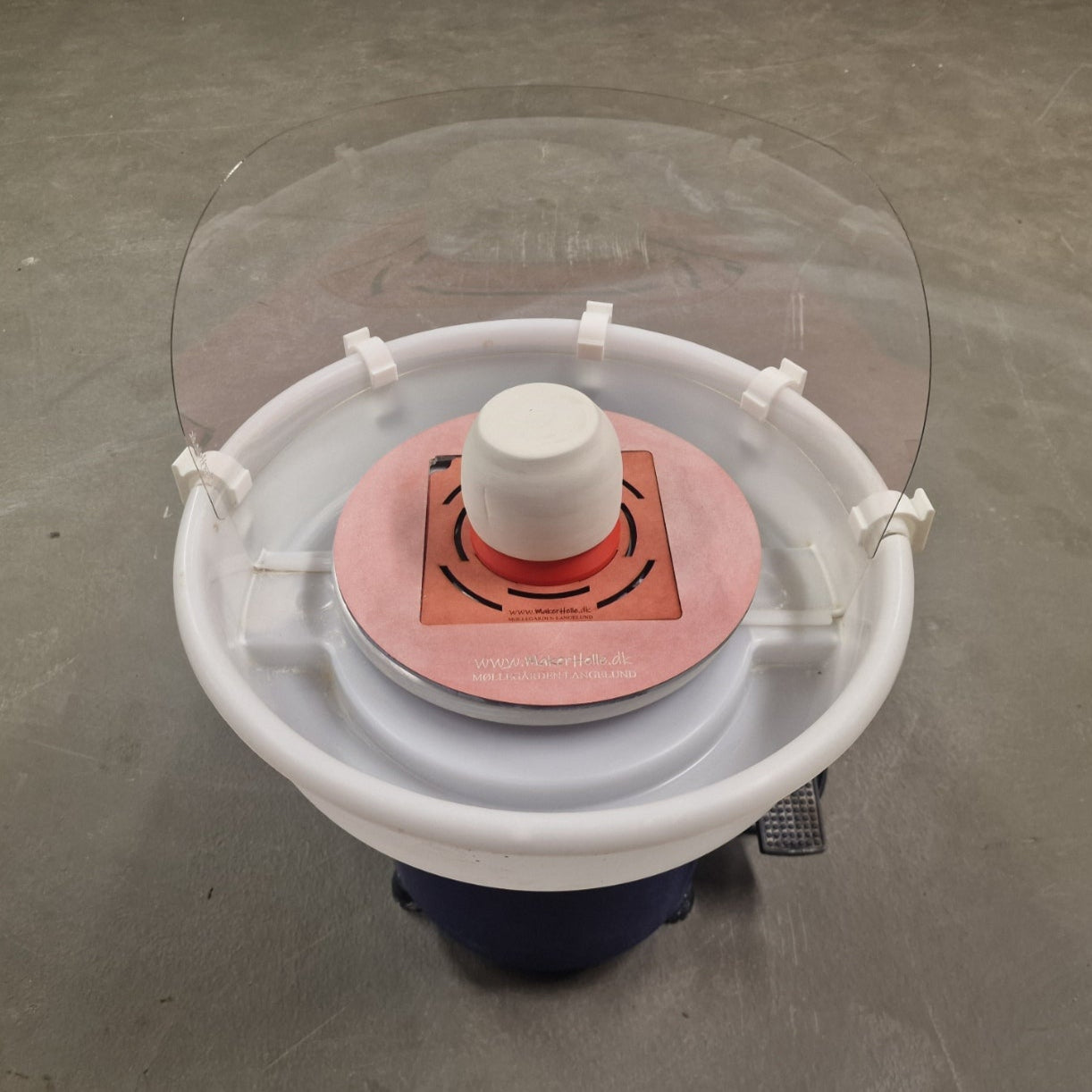 DrejeDitte - Universal potters wheel splash guard 