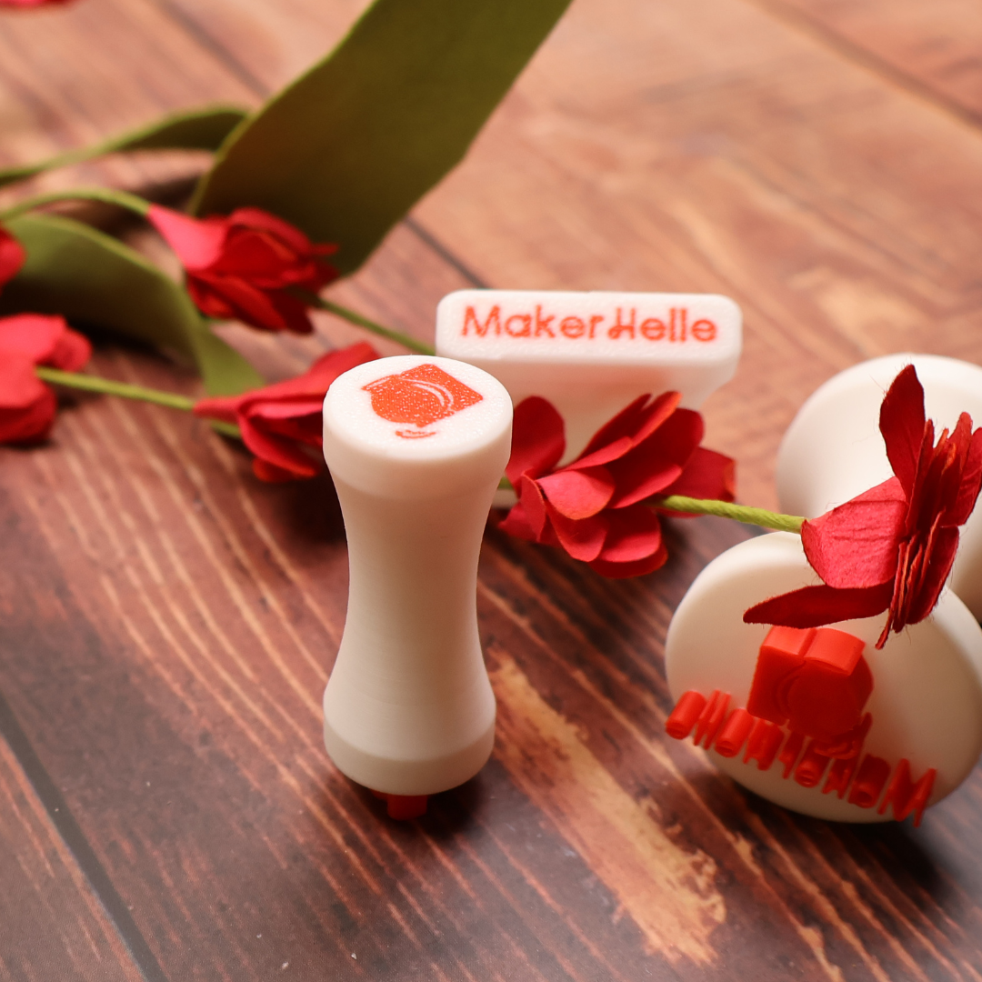 Signature stamp for imprinting in clay 